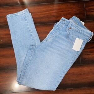 Woman Levi premium 501 skinny